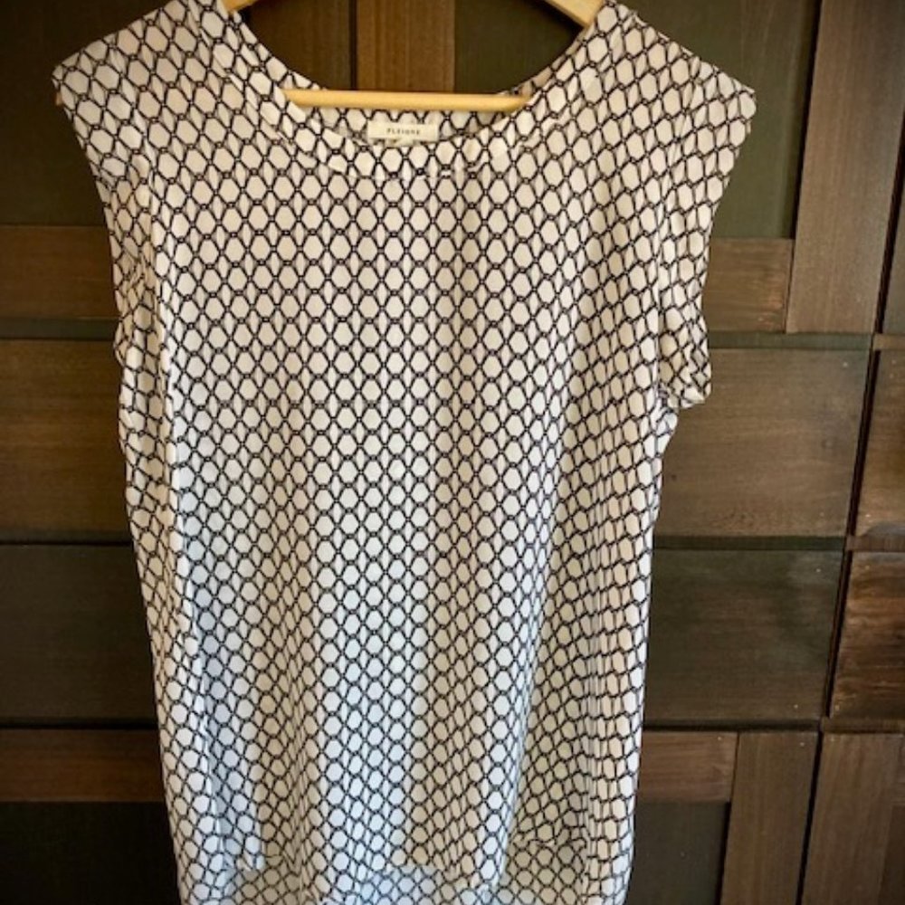 Pleione Sleeveless Blouse